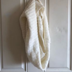 White infinity scarf